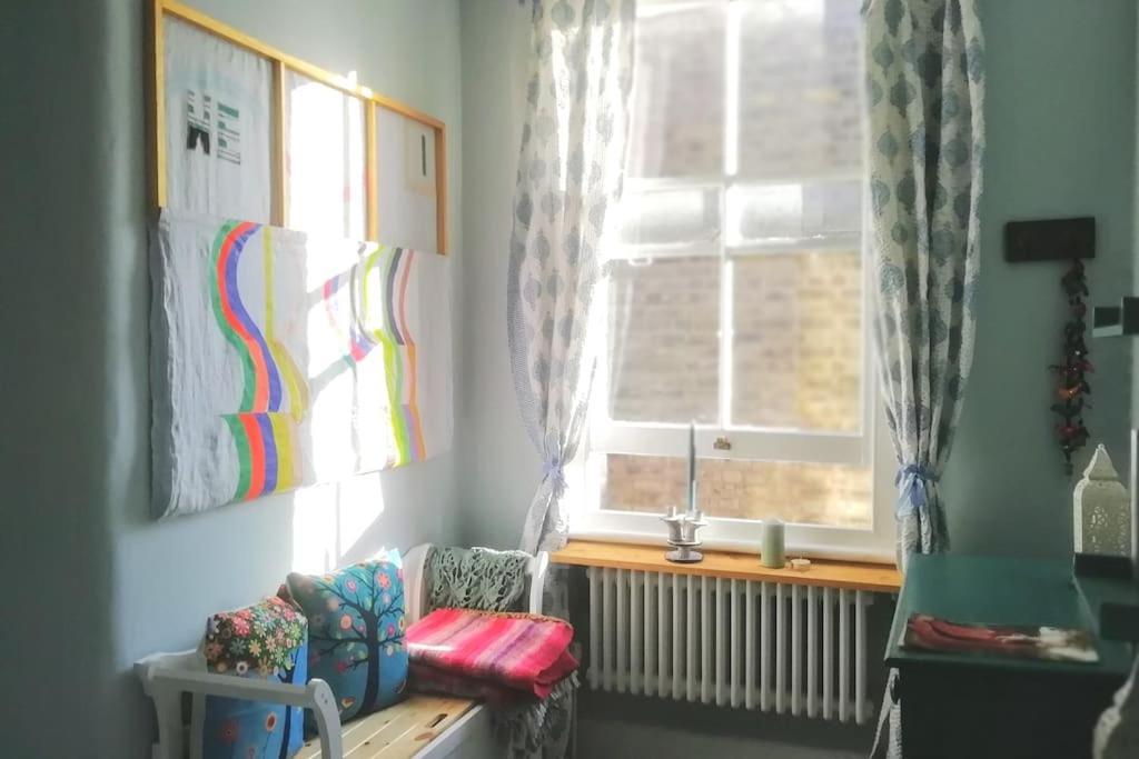 Apartament Charming London With Balcony Zewnętrze zdjęcie