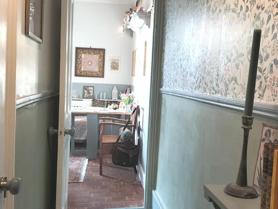 Apartament Charming London With Balcony Zewnętrze zdjęcie
